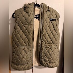 Women’s Quilted Khaki Vest